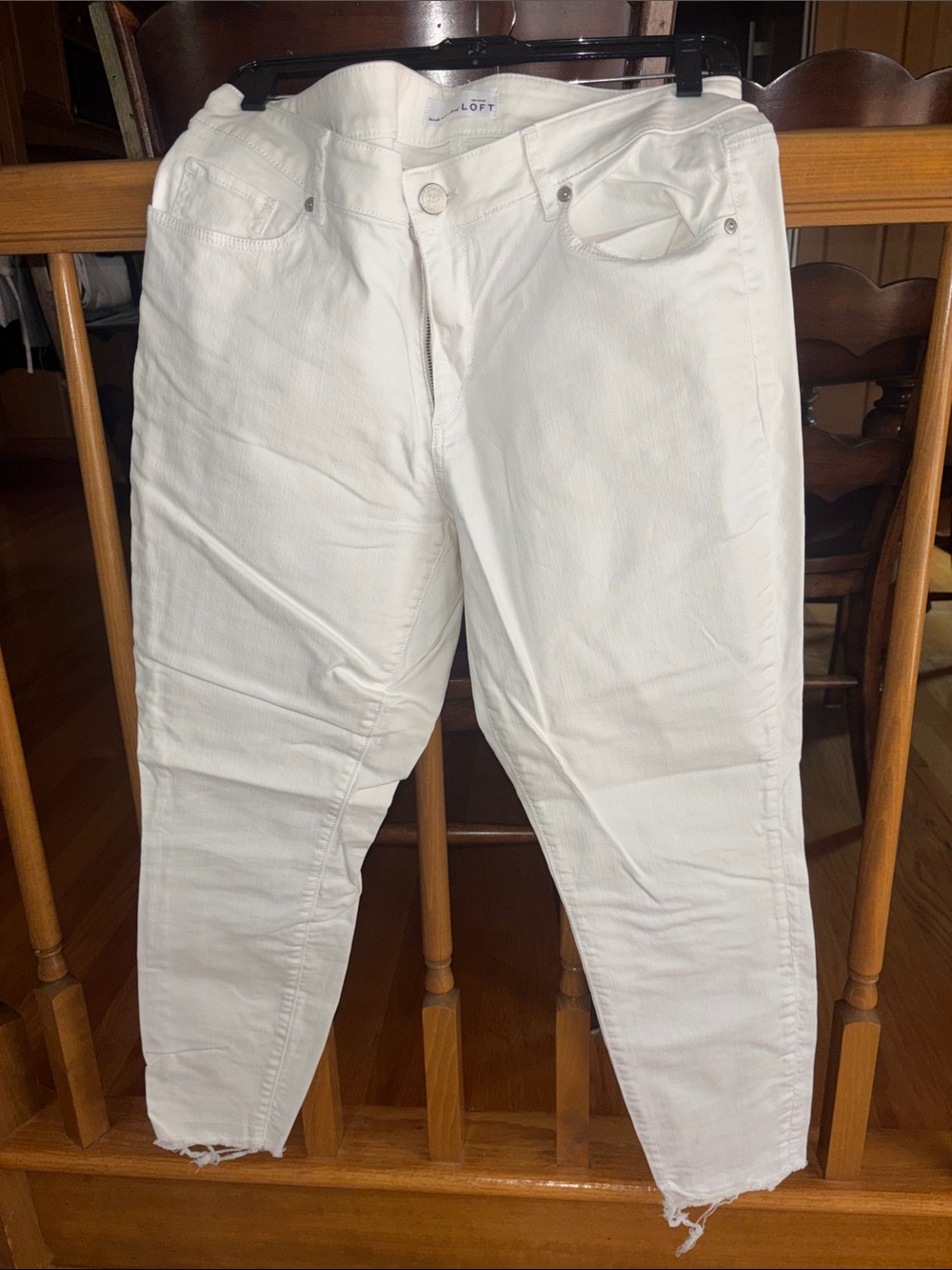 LOFT White Ankle Crop Curvy Skinny Jeans